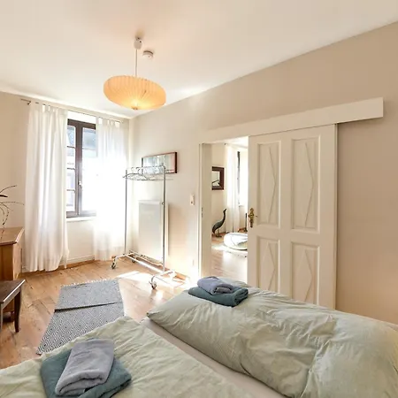 Altstadt Residenz 2 아파트 베른카슈텔쿠에스